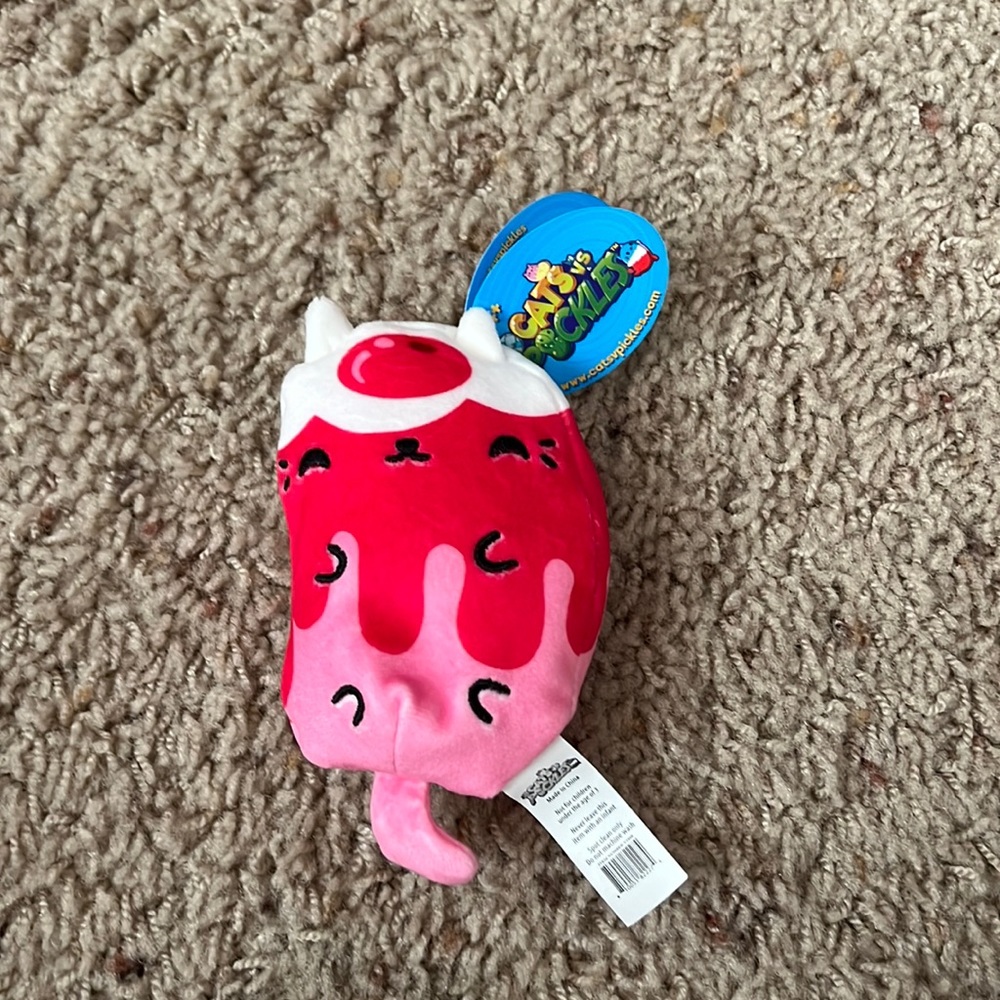 Cats VS Pickles pawberry #741 Pink Red White Cat New With Tags